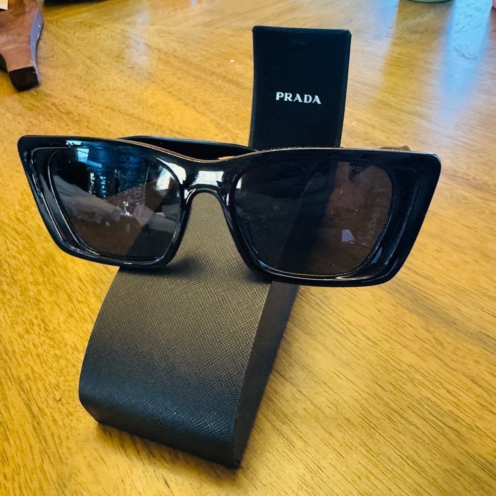 Prada Glossy Black Woman Sunglasses